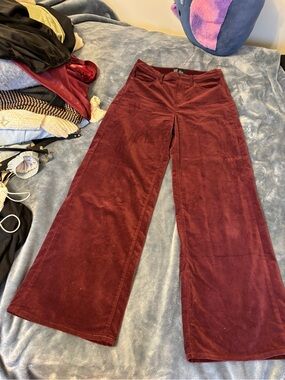 GAP Wide-Leg Corduroy Pants in Burgundy Red